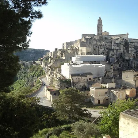 泰姆斯内萨斯旅馆 马泰拉